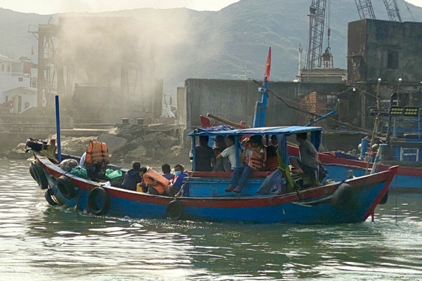 Bình Định: Cấm tàu chưa đăng kiểm hoạt động, hàng ngàn người dân gặp khó